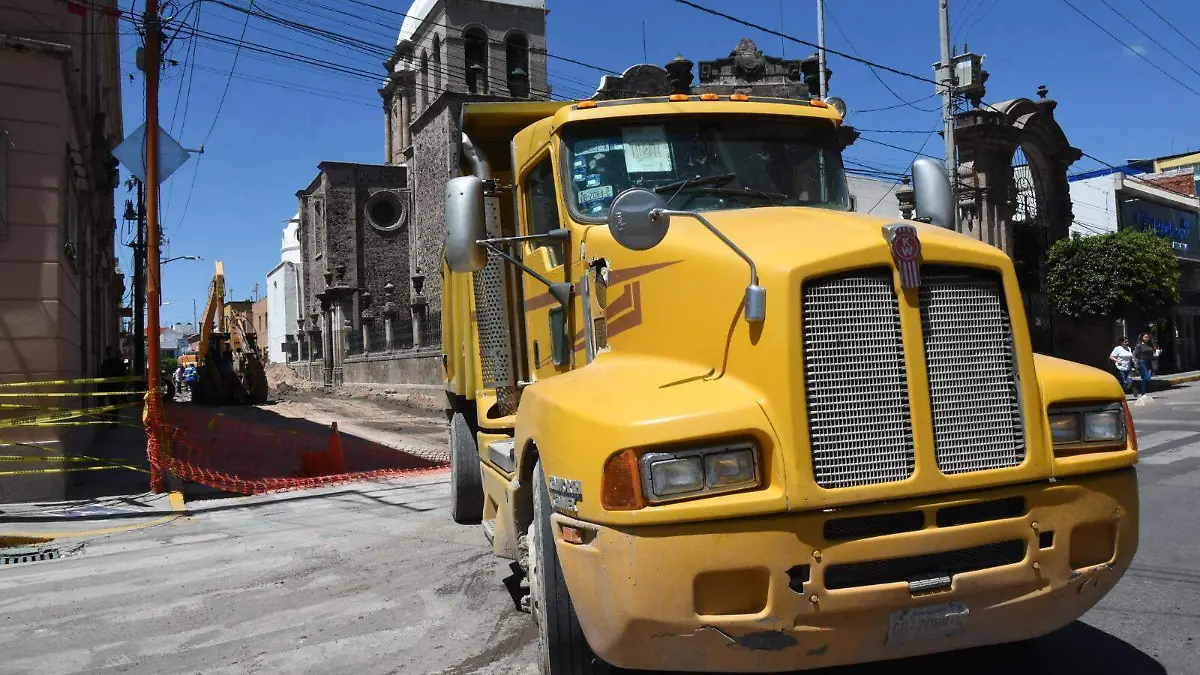 Reparación de socavón en Irapuato se extenderá al menos 15 días más (1)